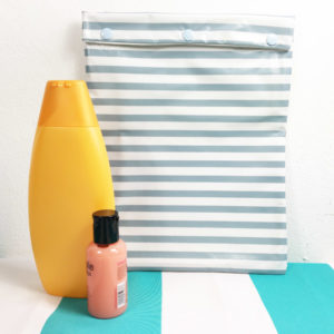 Schwimmtasche/ Schampootasche blau-weiss gestreift, wasserdicht Schwimmtasche/ Schampootasche blau-weiss gestreift, wasserdicht