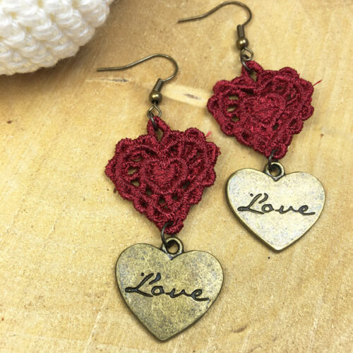 Ohrringe Spitze rotes Herz mit LOVE-Herz