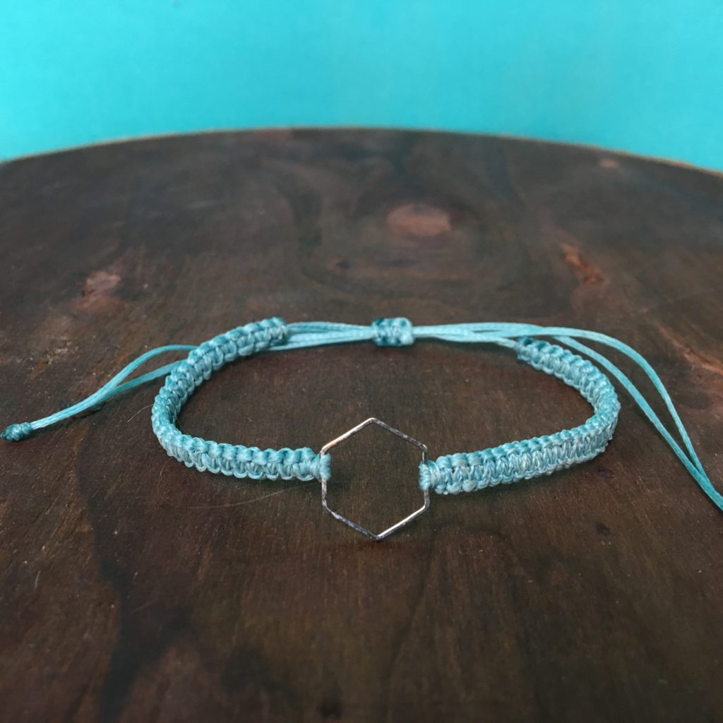Makramee Armband, Hexagon, silber, Farbwahl Band