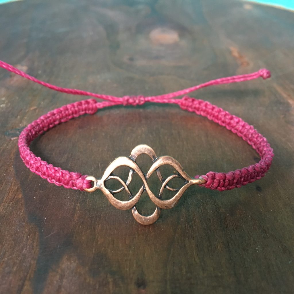 Makramee Armband, Ornament, altmessing, Bandfarbe wählbar – Bild 3