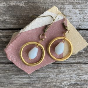 Perlen und Anhänger