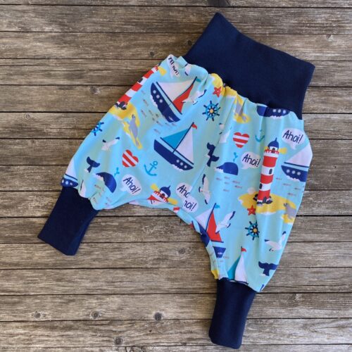 maritime Mitwachshose 'Ahoi' in türkis, Jersey und Mitwachsbündchen