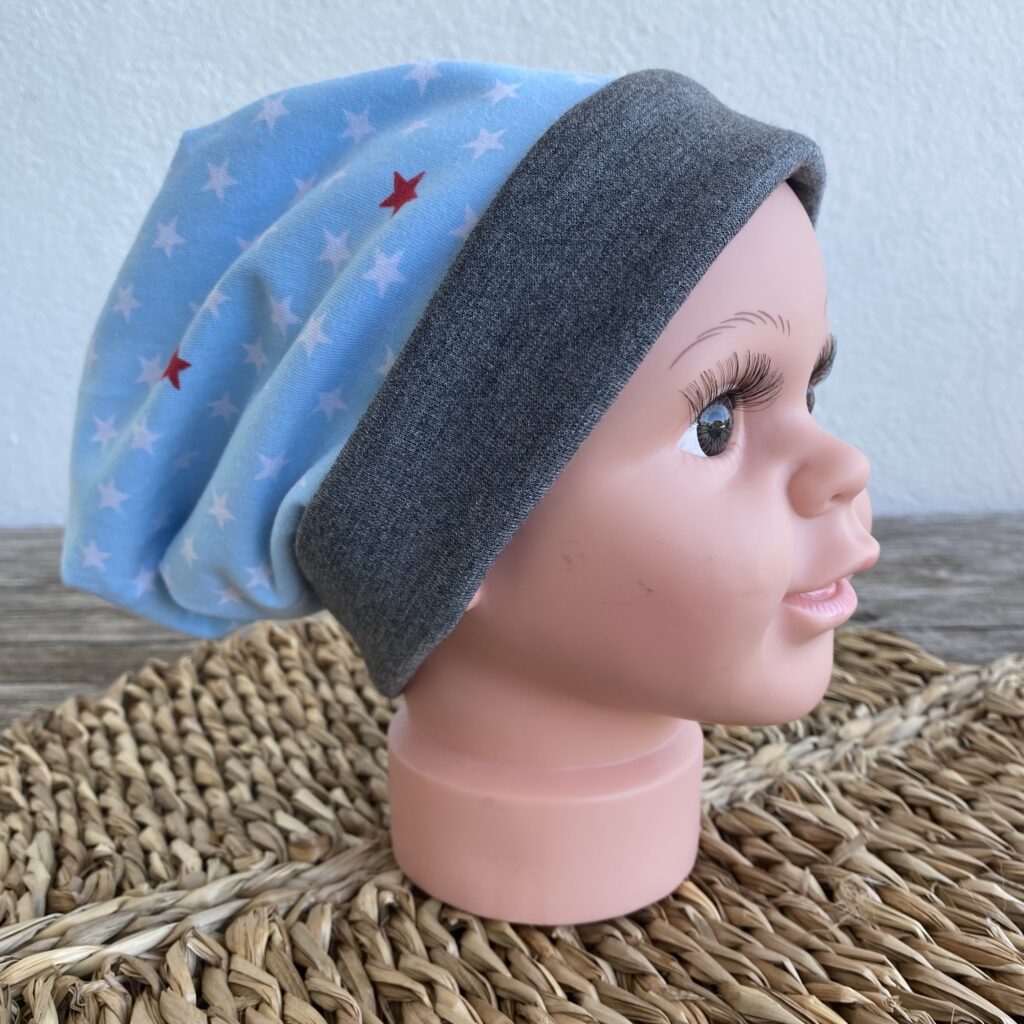 SALE! Beanie, Mütze, Kindermütze, Jersey doppellagig, Hellblau/ Sterne, Gr 48-50 – Bild 3