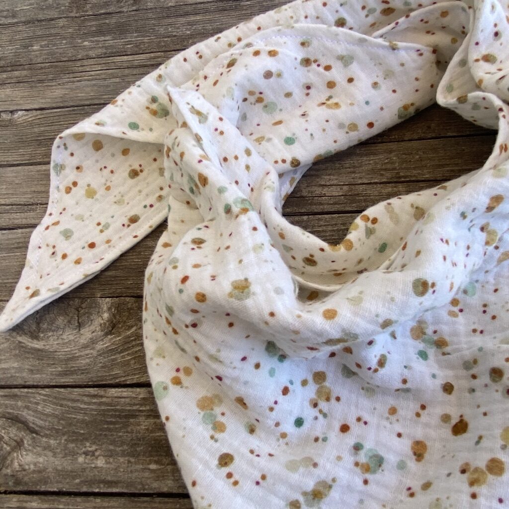 Boho Halstuch aus Musselin, Dreieckstuch, Natur, weiss mit Punkten für Kinder ab 6 J – Bild 3