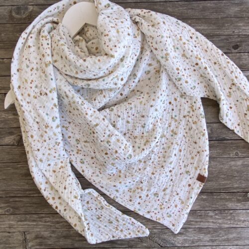 vielseitig kombinierbares Boho XXL Musselin Halstuch, Dreieckstuch in weiss mit kleinen Punkten