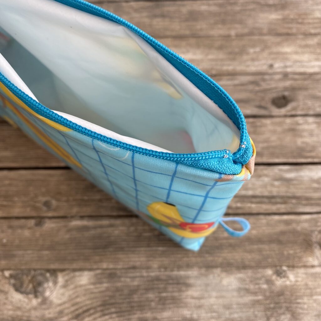 Wetbag, Schwimmtasche, Nasstasche für Strand oder Schwimmbad, Luftmatratze