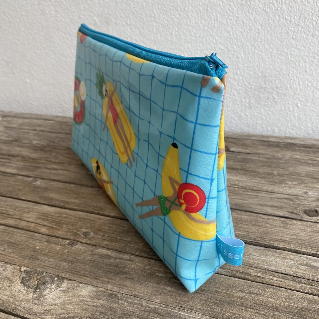 Wetbag, Schwimmtasche, Nasstasche für Strand oder Schwimmbad, Luftmatratze
