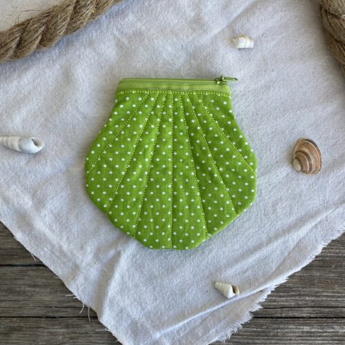 maritimes Muschel Täschchen/ Geldbeutel grün mit Punkten