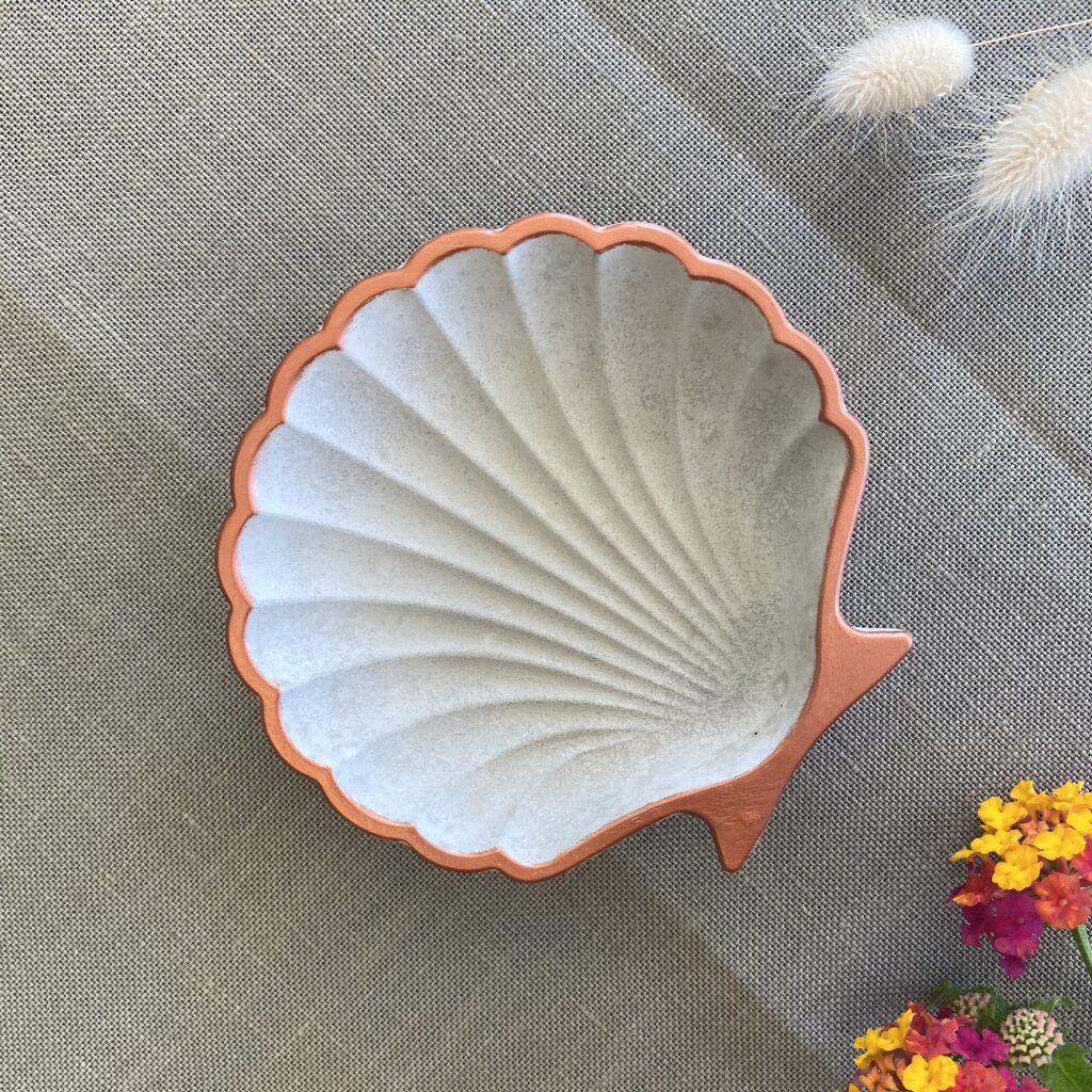 Muschelschale, Beton, Schale, Muschel, Schmuckschale, Seifenschale, maritim, mit Kupferrand