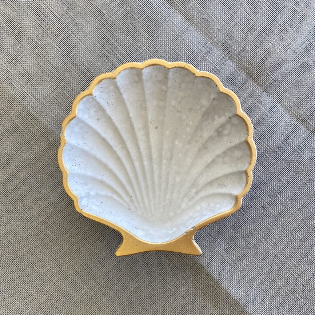 Muschelschale, Beton, Schale, Muschel, Schmuckschale, Seifenschale, maritim, mit Goldrand