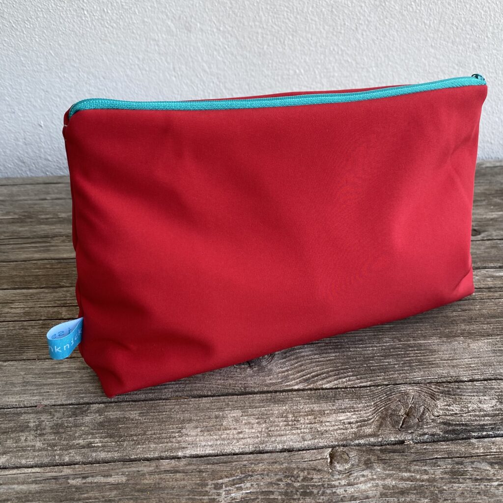 rotes Wetbag, Schwimmtasche, Nasstasche aus Softshell für Strand oder Schwimmbad, schlichtes Design