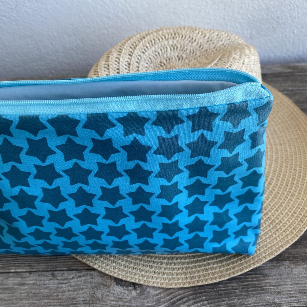 Wetbag, Schwimmtasche, Nasstasche für Strand oder Schwimmbad, Sterne türkis blau