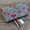 Rockabilly Tasche mit Kirschen/ Make-Up Tasche/ Kosmetiktasche, schwarz-weiß kariert, als Mäppchen