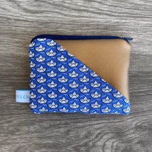 Maritimes Mini Reissverschlusstäschchen Geldbeutel, kleine Boote mit Kunstleder in kupfer