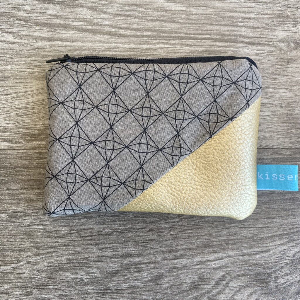 Keiner Geldbeutel goldenes Kunstleder/ Geometrie