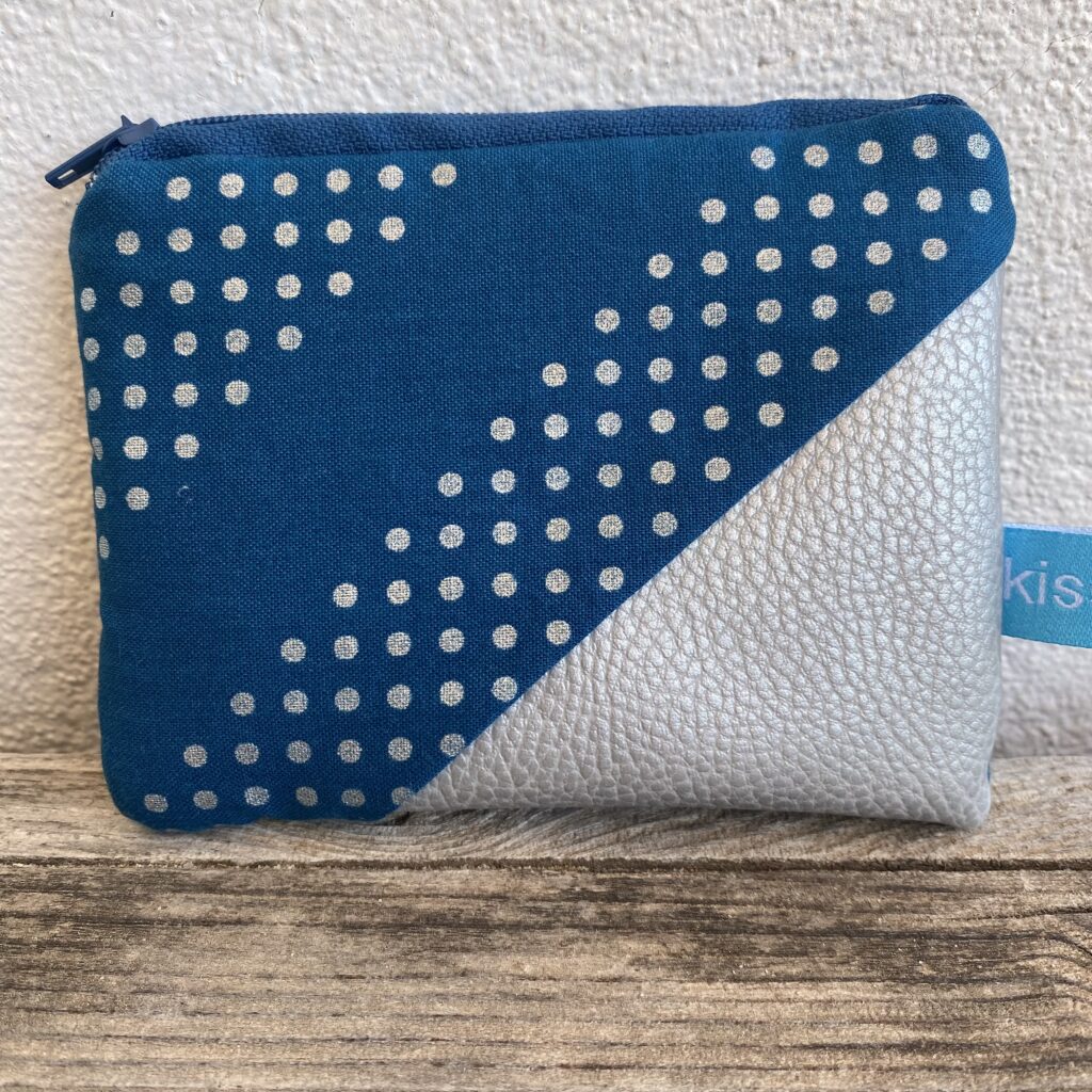 kleiner Geldbeutel/ Täschchen in silber & blau für Hochzeit, Party