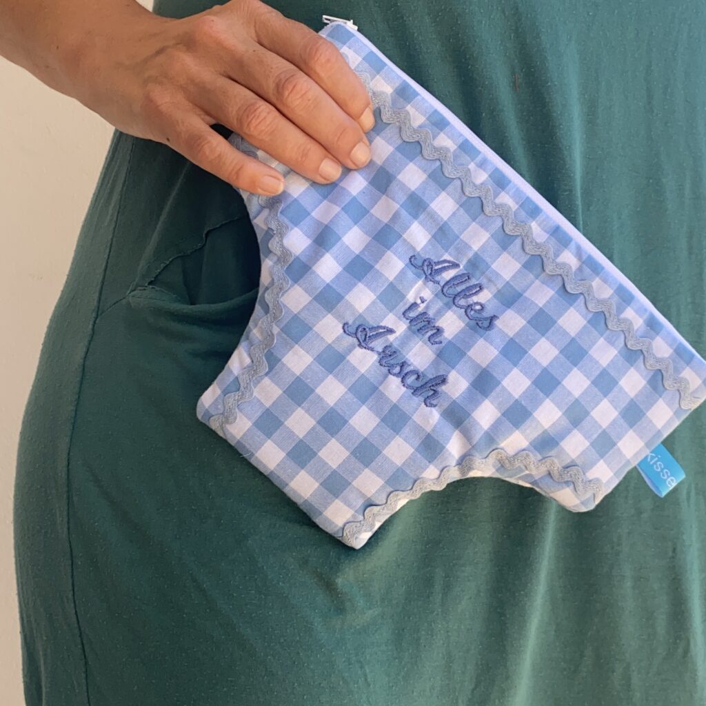 Lustige Tasche mit Spruch "Alles im Arsch" hellblau/ weiß kariert, Geschenk für Freunde