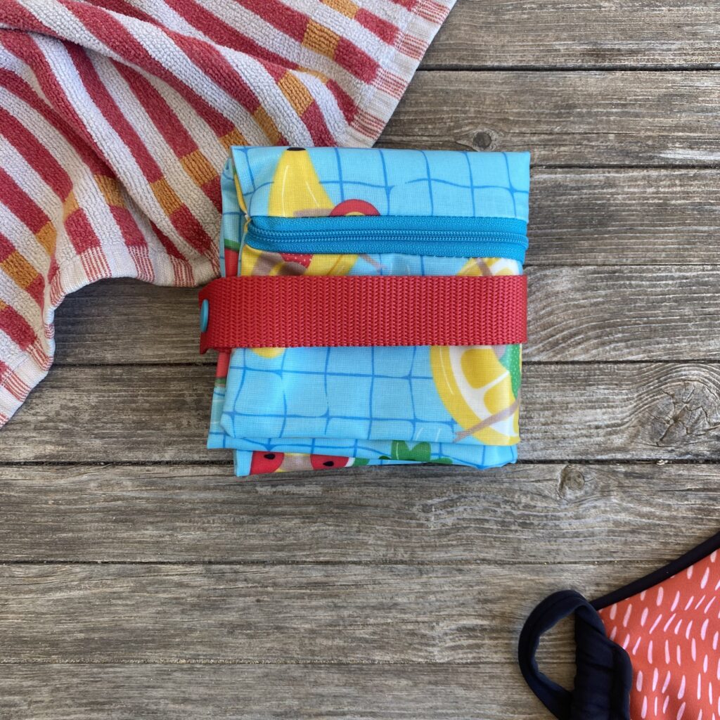 Wetbag/ Schwimmtasche für nasse Badesachen, tolles Geschenk für Schwimmerinnen mit Aufhängung