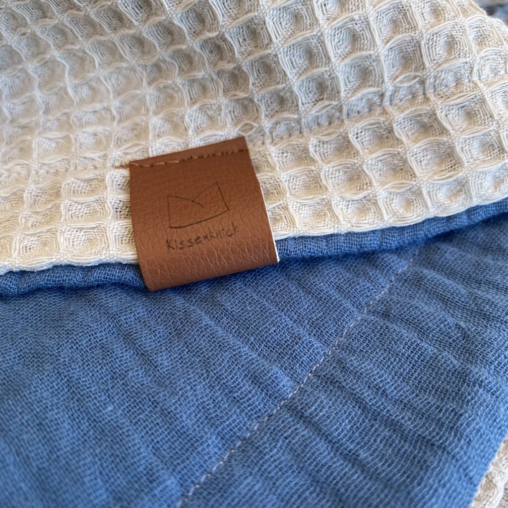 Babydecke, Krabbeldecke, Waffelpiqué/ Musselin, beige/ blau, 70 x 70 cm, personalisiert