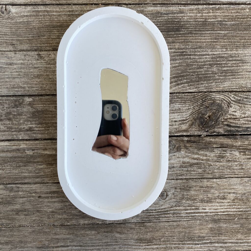 Ovaler Untersetzer mit Spiegeln, Spiegel 2