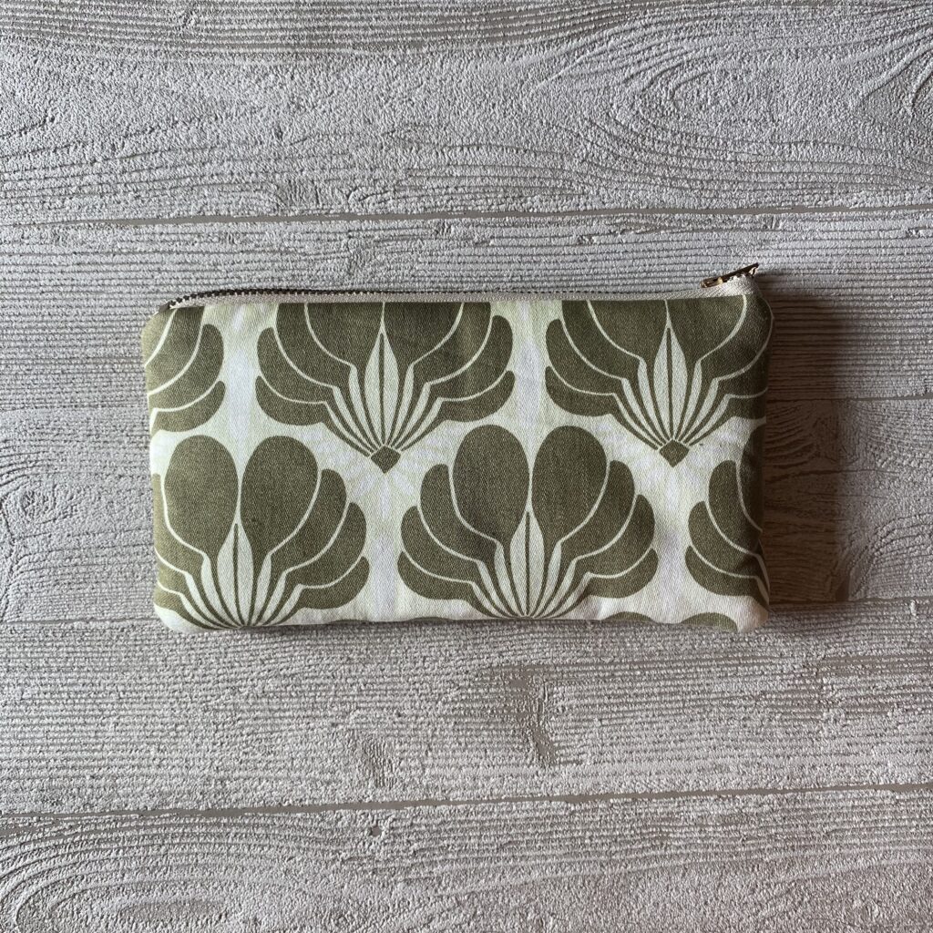 aStiftmäppchen im grünen Vintage Look