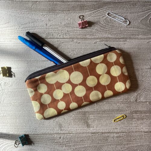 Mäppchen für Stifte, Vintage Look mit Punkten