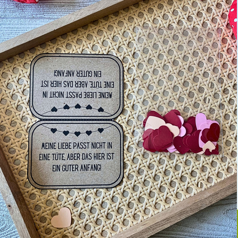 Geschenktütenklappe - Meine Liebe passt nicht in eine Tüte, aber...
