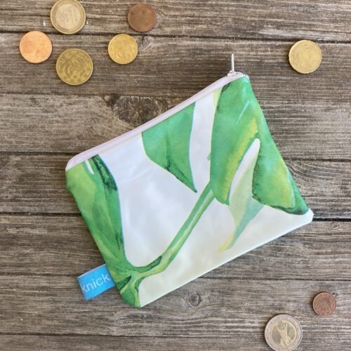 Upcycling Mini Täschchen, Geldbeutel aus aufblasbarem Schwimmreifen grüne Blätter, mit Reissverschluss, wasserabweisend