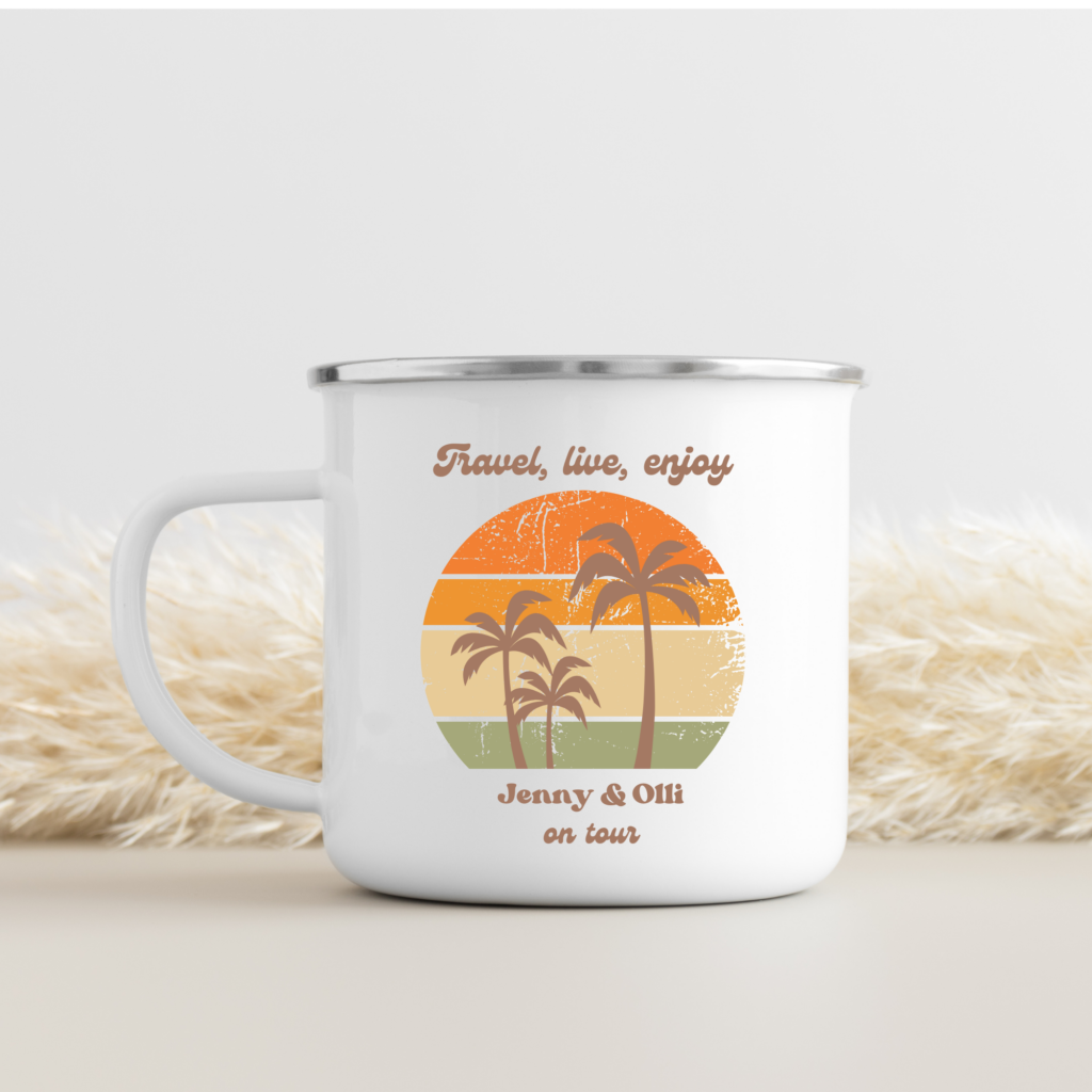 Emaillie Tasse Camping - Travel, live, enjoy - Personalisiert mit 2 Namen