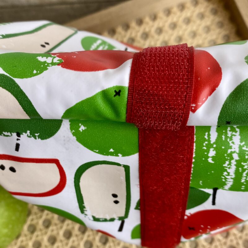 Lunchbag, Äpfel und Birnen, Picknickbag, Utensilo, Wetbag rot/ grün, auswaschbar aus beschichtetem Wachstuch, Größe M