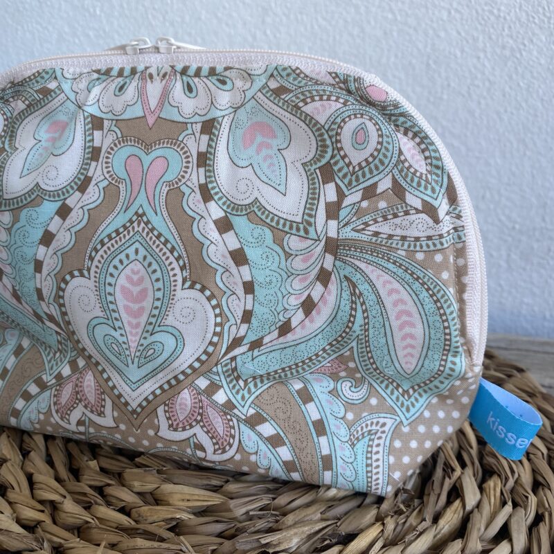 Kosmetiktasche Boho in beige, türkis und rosa, zarte Farben, Innenfutter und verstärkt