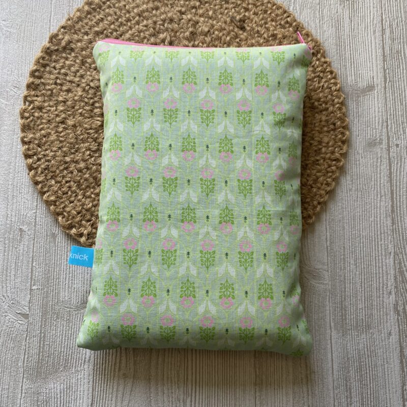 Buchtasche im Retrolook grün mit pinken Blumen, Buchhülle mit Reissverschluss – Bild 6