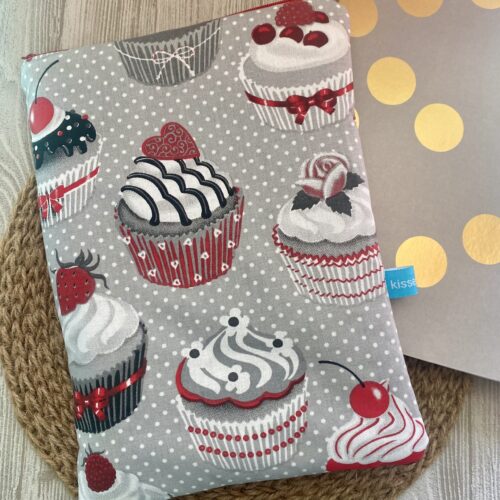gepolsterte Buchtasche im Retrolook mit Reissverschluss, Buchhülle, mit Cupcakes