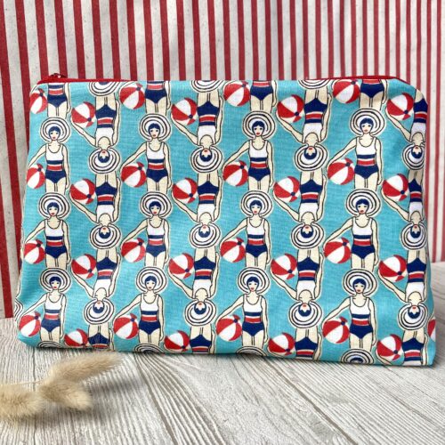 Wetbag/ Schwimmtasche/ Kosmetiktasche im Retro Stil mit Schwimmerinnen, Schwimmen, Badeanzug, Wasserball, roter Reissverschluss