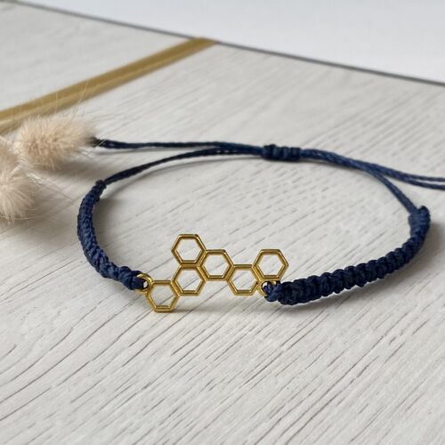 Makramee Armband, Bienenwabe, Wabe, Biene, Hexagon, vergoldet, dunkelblaues Band