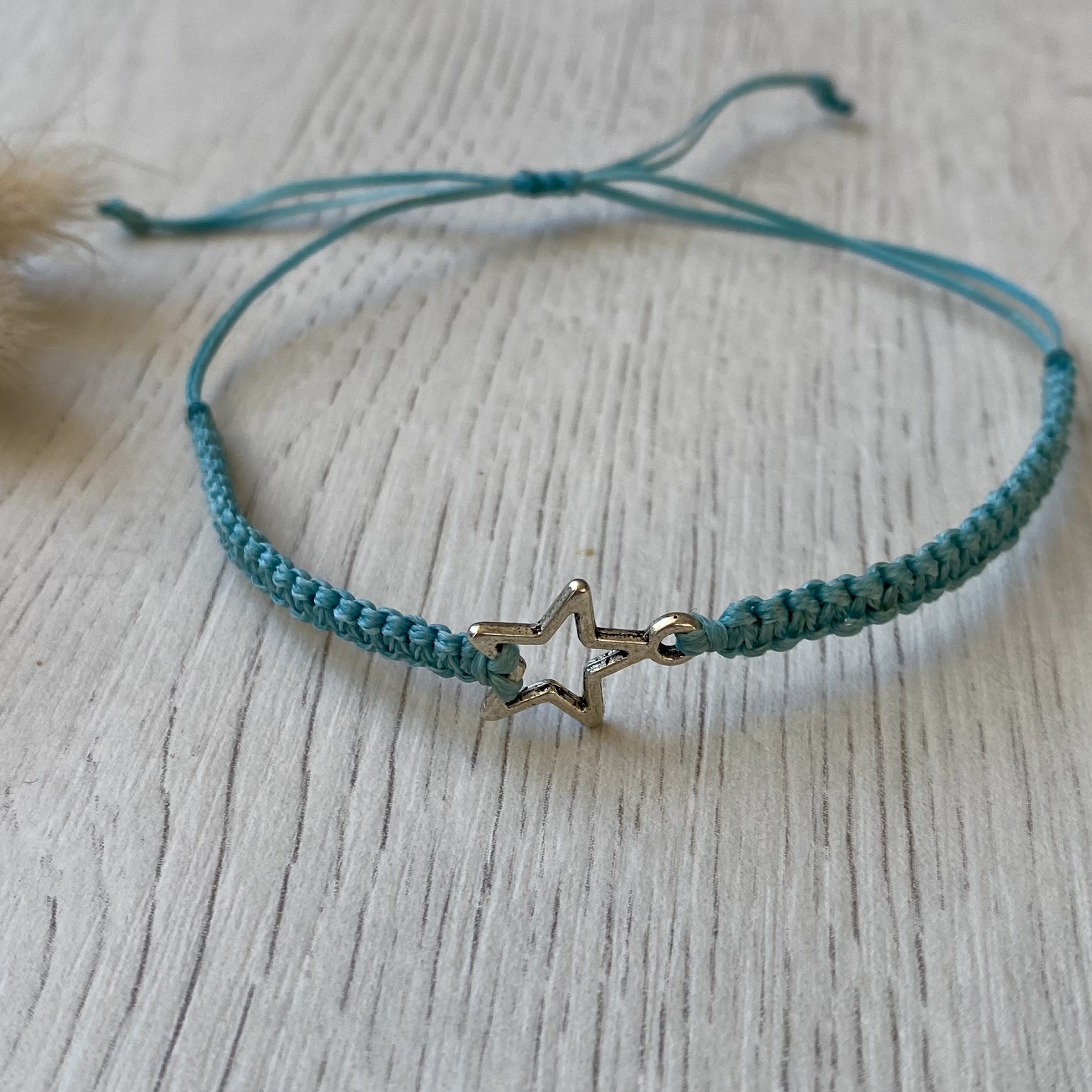 Makramee Armband, kleiner Stern Silber, Altsilber, Bandfarbe türkis