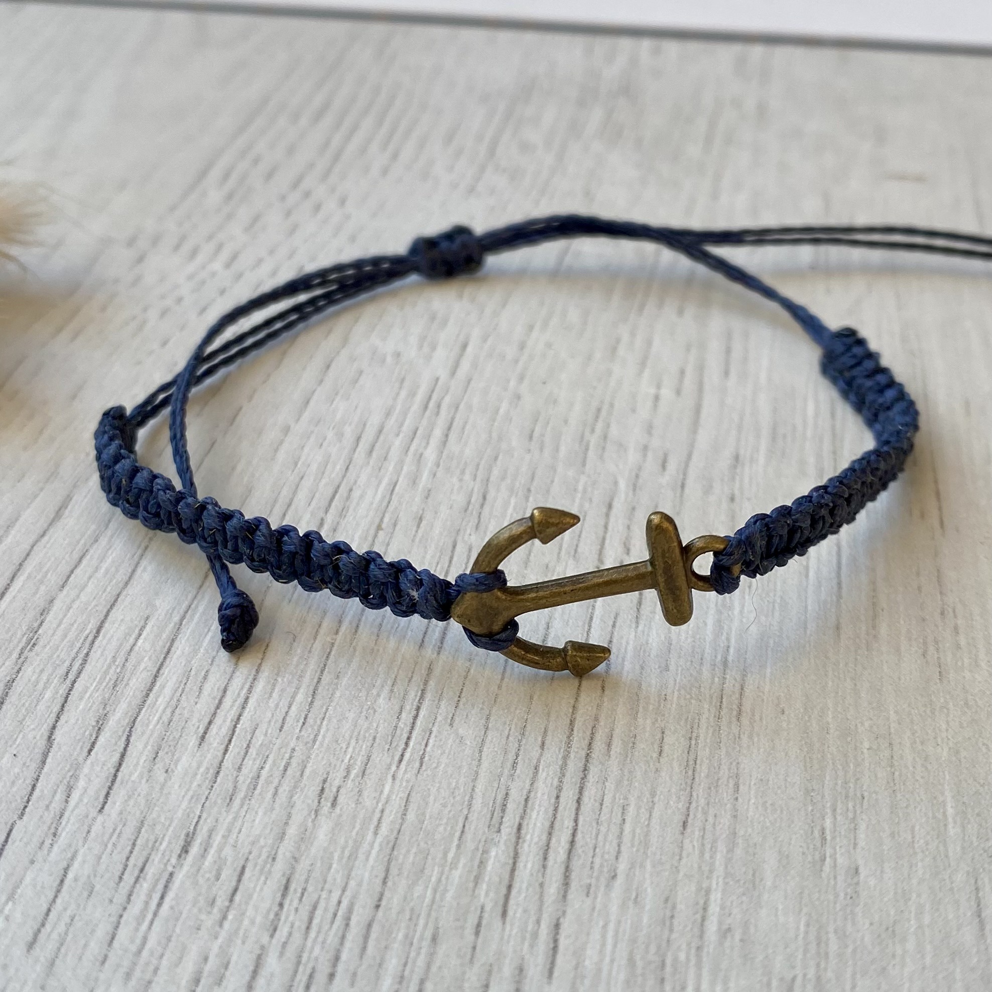 Makramee Armband, maritimer Anker aus Altmessing, Urlaub, Meer, Personalisierbar