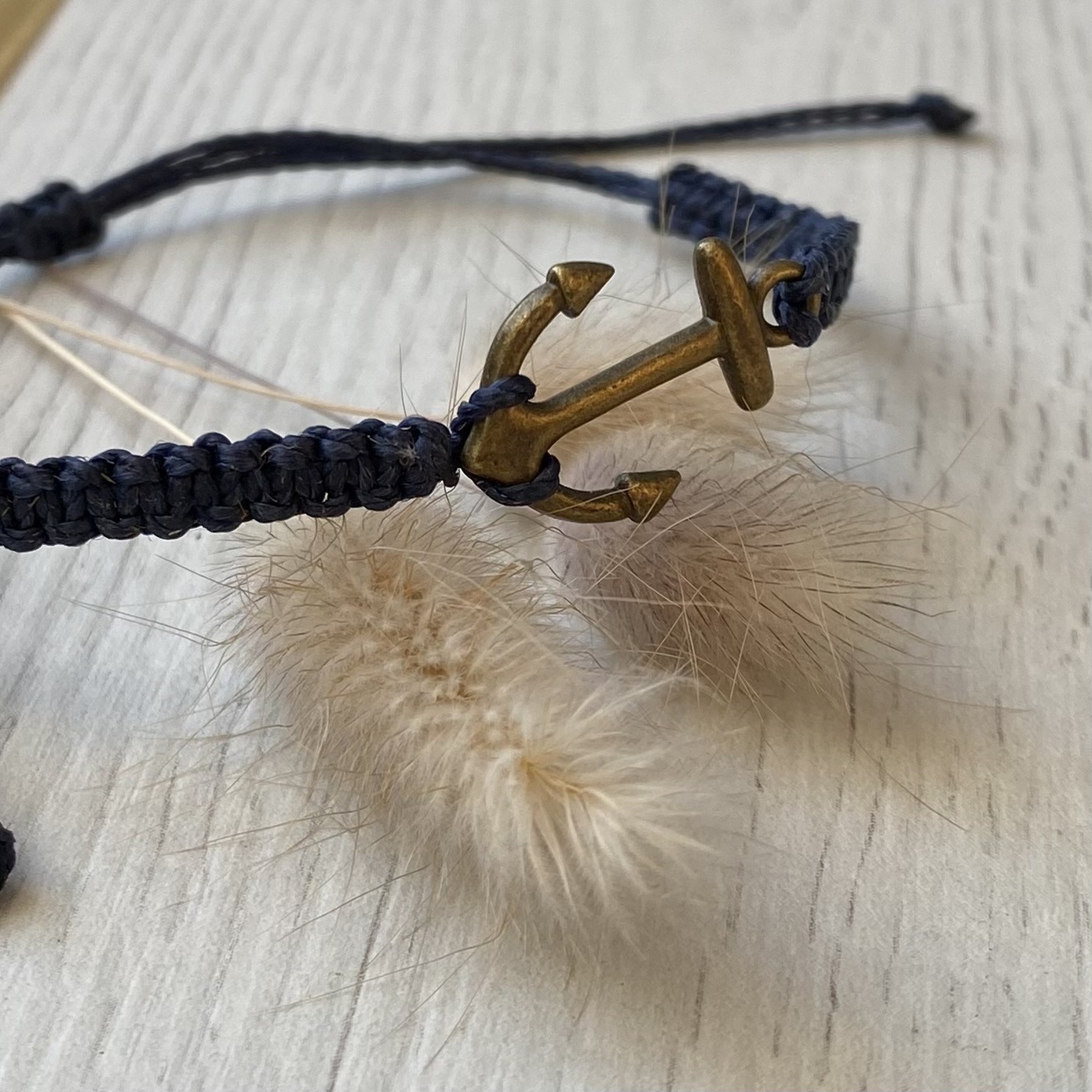 Makramee Armband, maritimer Anker aus Altmessing, Urlaub, Meer, Personalisierbar