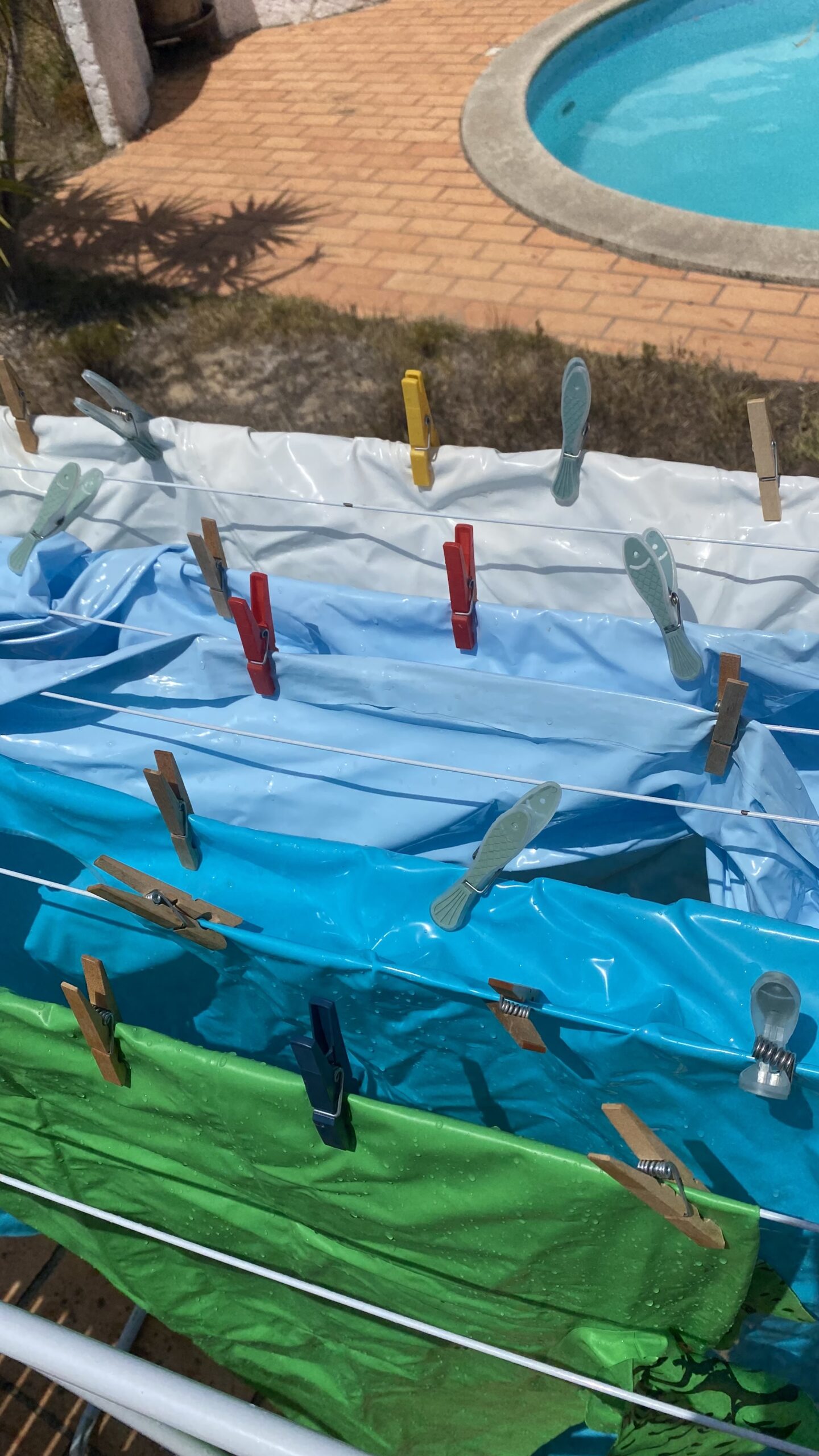 Upcycling Geldbörse, Kartenetui aus Schwimmreifen mit Blättern, wasserabweisend – Bild 9