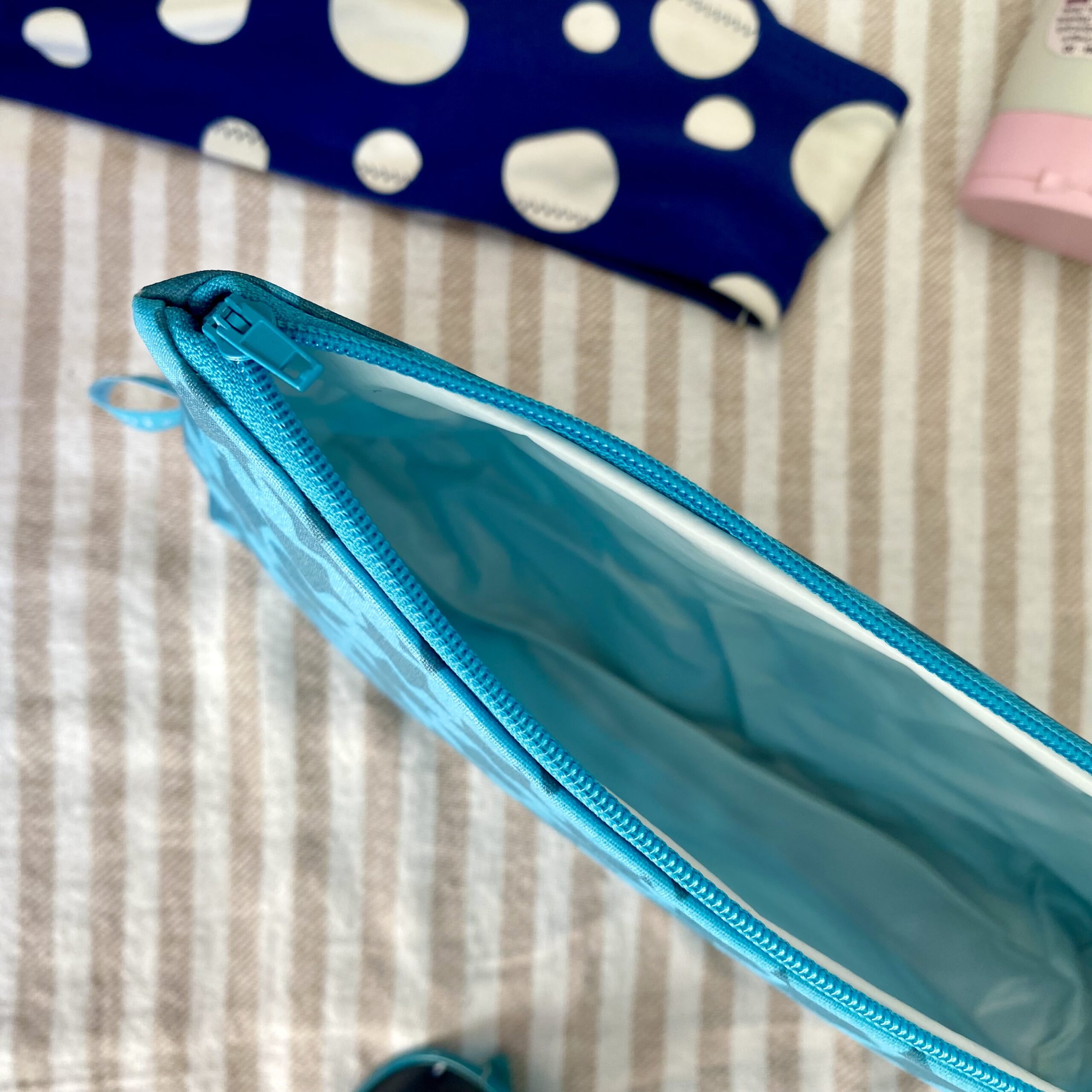 Wetbag, Schwimmtasche, Nasstasche für Strand oder Schwimmbad mit Sternen in türkis