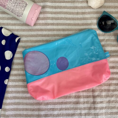 Upcycling Wetbag aus recyceltem Schwimmspielzeug, wasserabweisende Tasche mit Reissverschluss