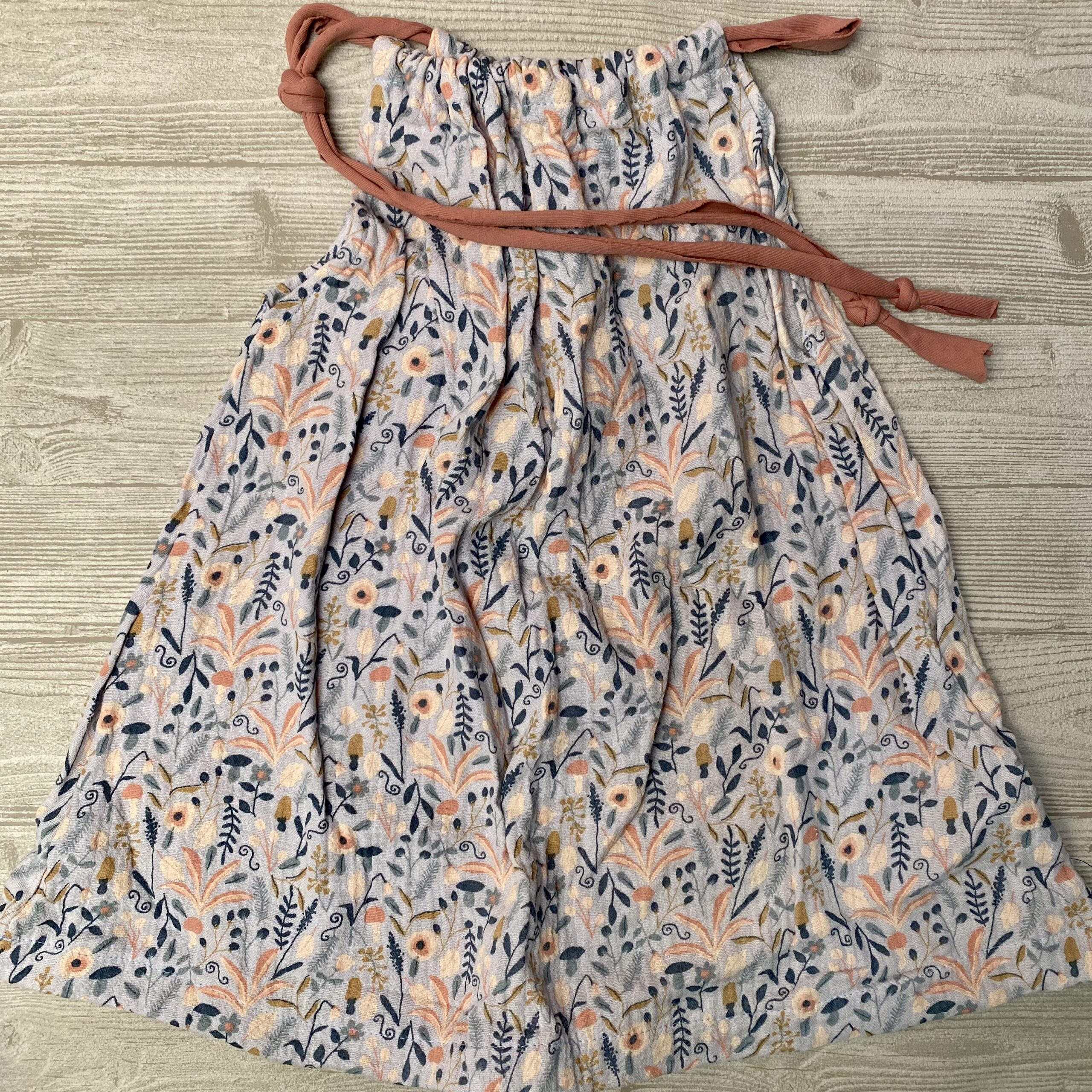 Trägerkleid aus Musselin zum Mitwachsen/ hellblau mit Blumen- 2-4 Jahre - Kleid/ Tunika/ Shirt