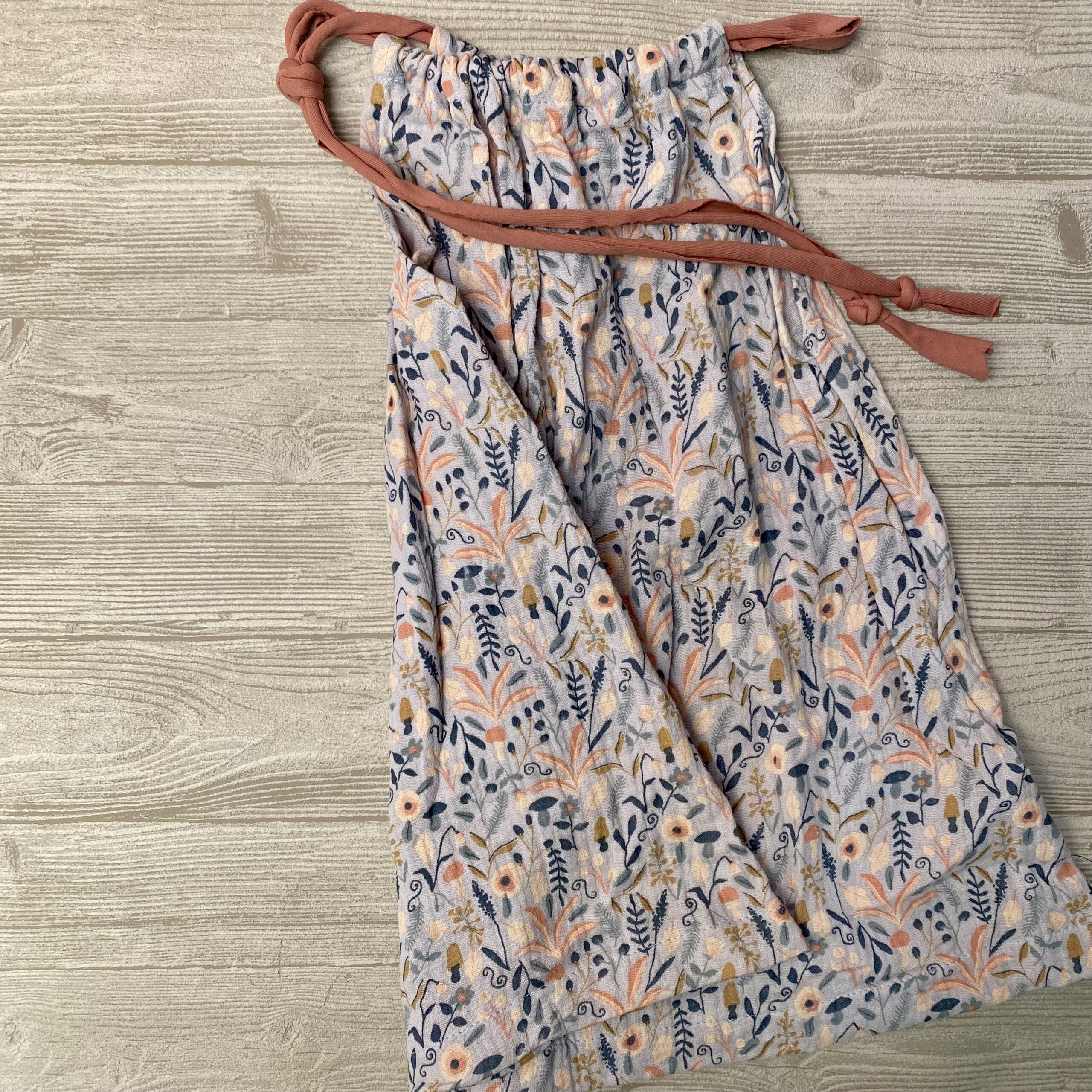 Trägerkleid aus Musselin zum Mitwachsen/ hellblau mit Blumen- 2-4 Jahre - Kleid/ Tunika/ Shirt