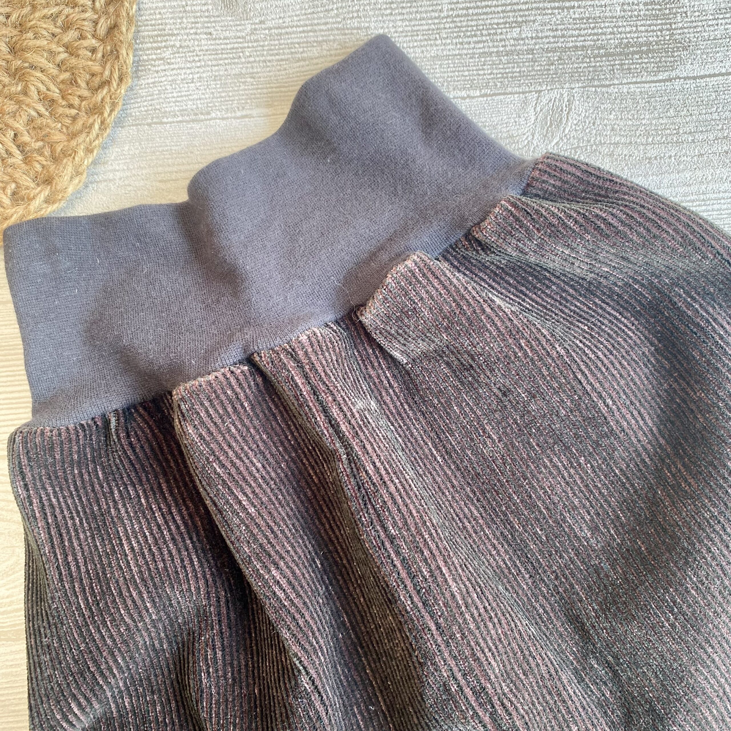 Mitwachshose/ Kinderhose aus weichem braunen Cord für Babys & Kleinkinder, Gr. 80/86