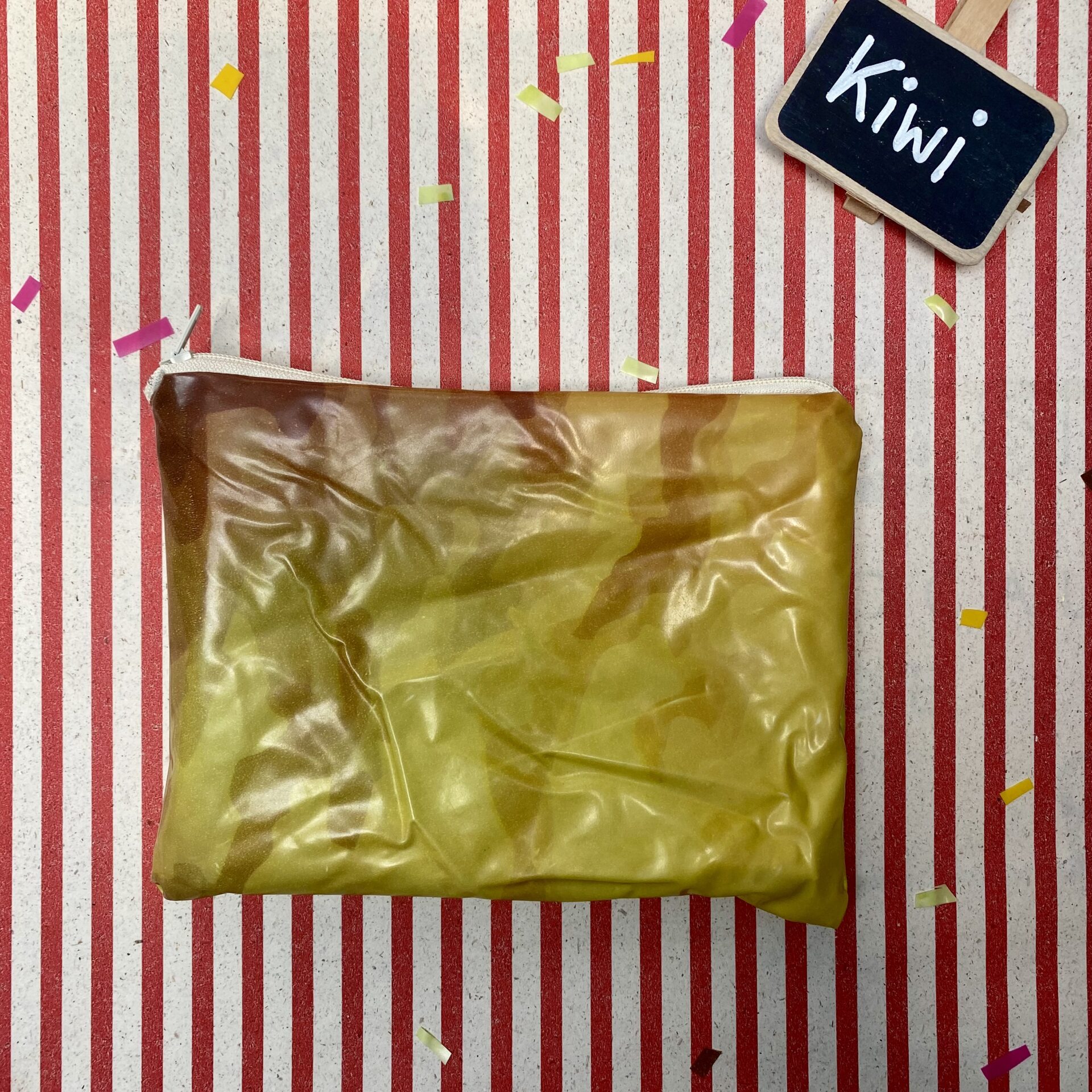 Upcycling Mäppchen aus Luftmatratze, aufblasbares Eis, Sorte: Kiwi, wasserabweisend