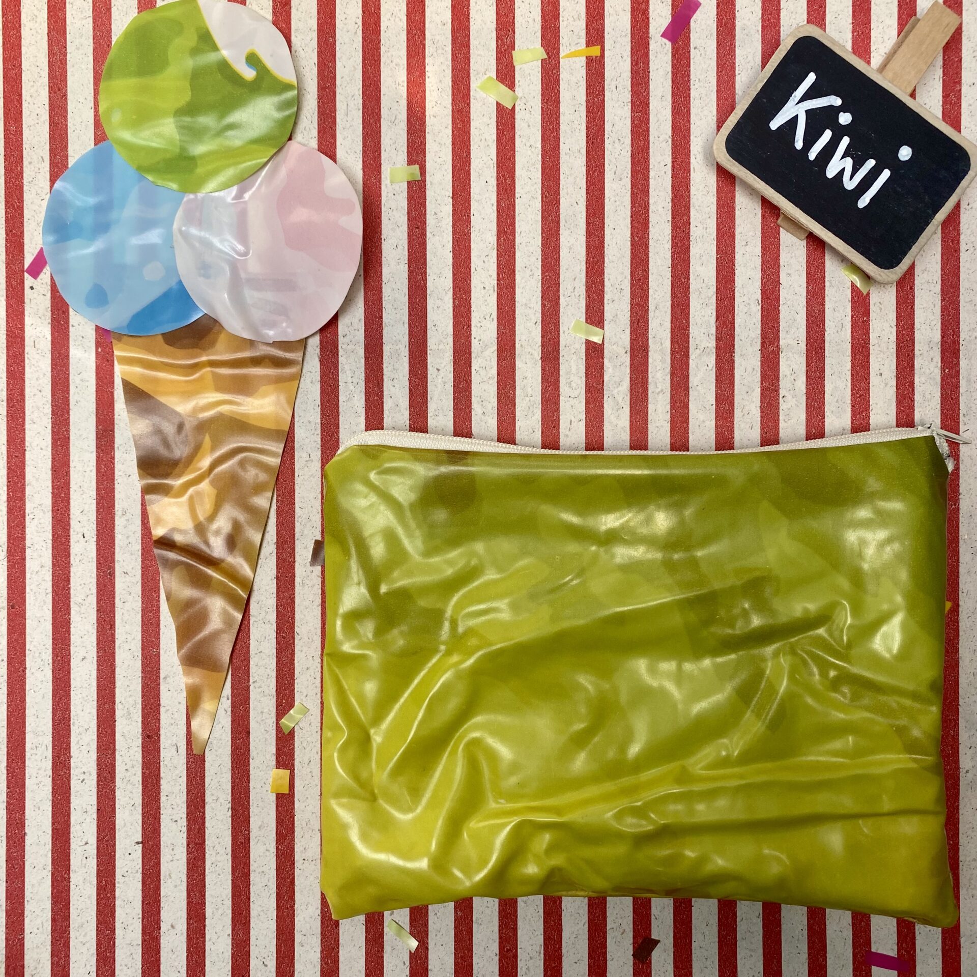 Upcycling Mäppchen aus Luftmatratze, aufblasbares Eis, Sorte: Kiwi, wasserabweisend