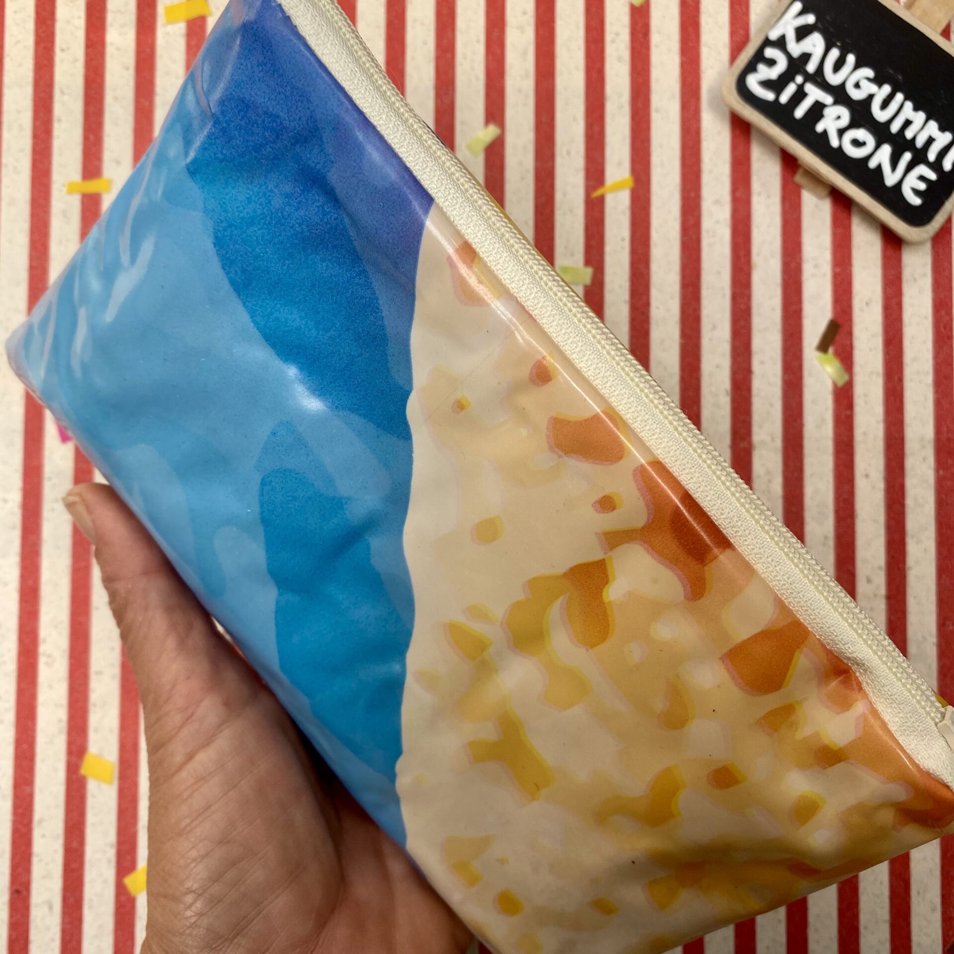 Upcycling Mäppchen aus Luftmatratze, aufblasbares Eis, Sorte: Kaugummi/ Zitrone, wasserabweisend