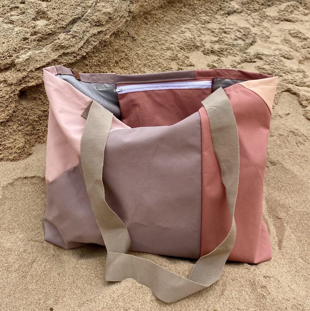 Strandtasche/ Shopping Bag "Monte Clérigo" aus recyceltem Sonnenschirm; leichte, wasserabweisende Upcycling Tasche für Strand, Einkauf & Urlaub