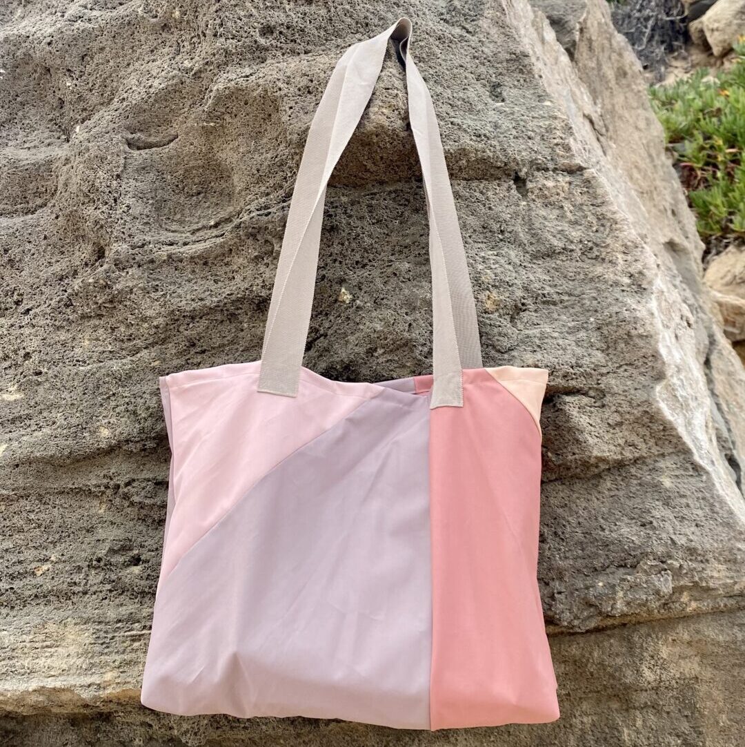 Strandtasche/ Shopping Bag "Monte Clérigo" aus recyceltem Sonnenschirm; leichte, wasserabweisende Upcycling Tasche für Strand, Einkauf & Urlaub