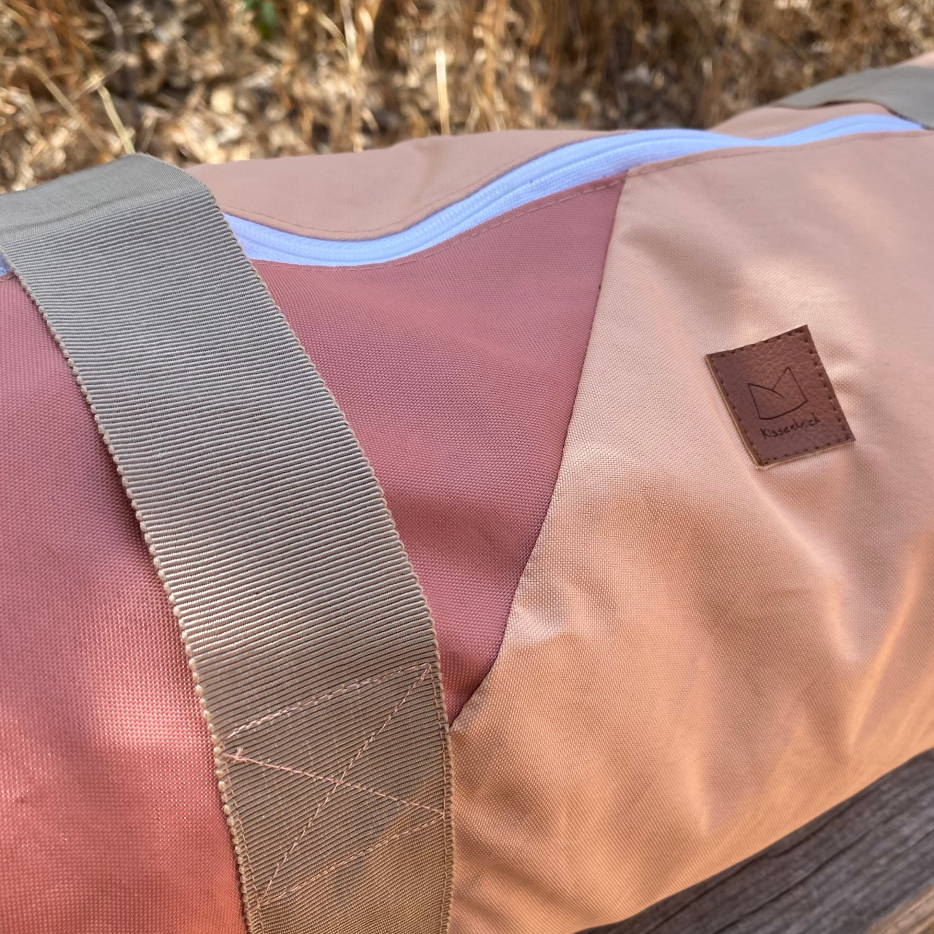 ParasolPouch Duffel Bag „Monte Clérigo" aus recyceltem Sonnenschirm – leichte wasserabweisende Reise- und Sporttasche